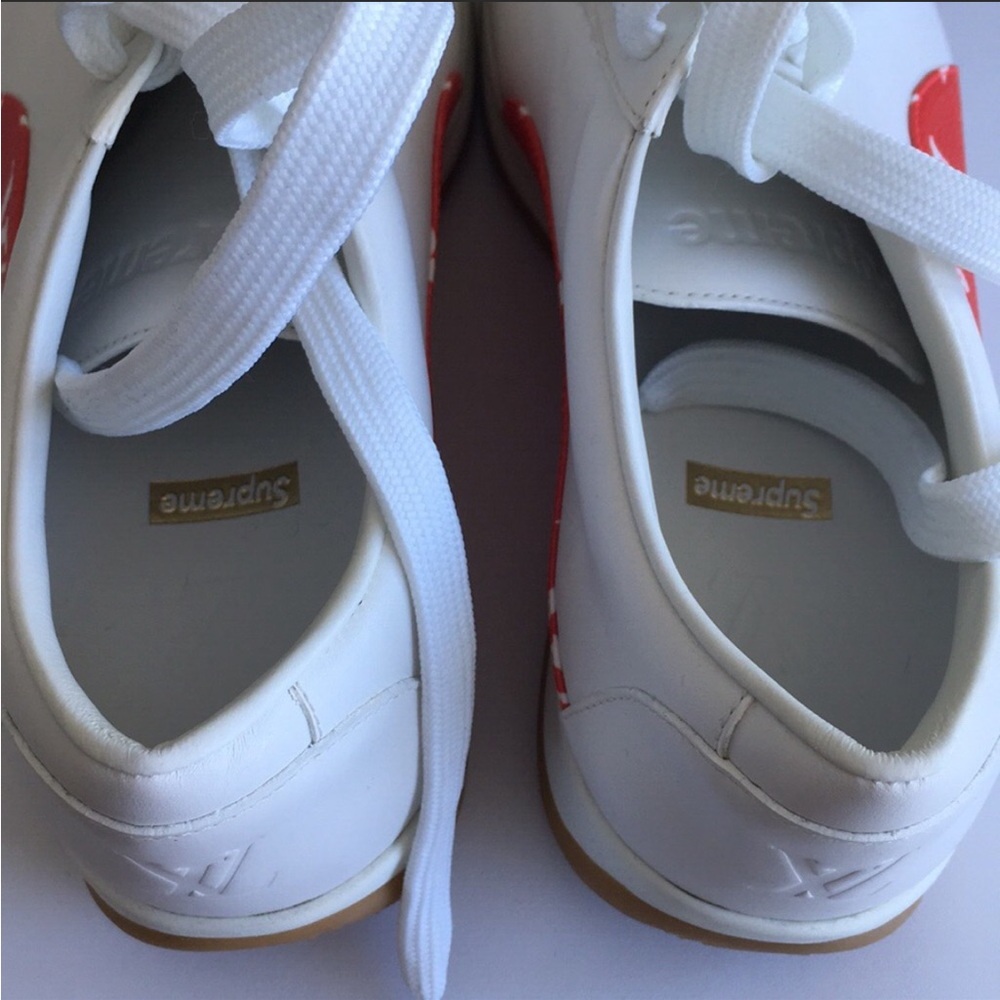 2017
Supreme x Louis Vuitton Sport Sneaker 'Monogram Red' - Picture 4 of 6